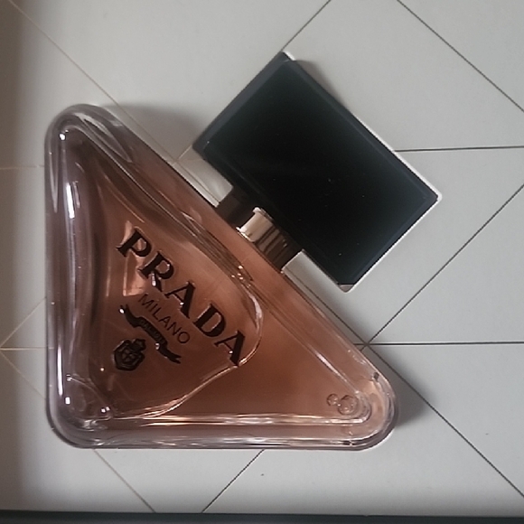 Prada Fragrance Duo in Black Box - Picture 2 of 4